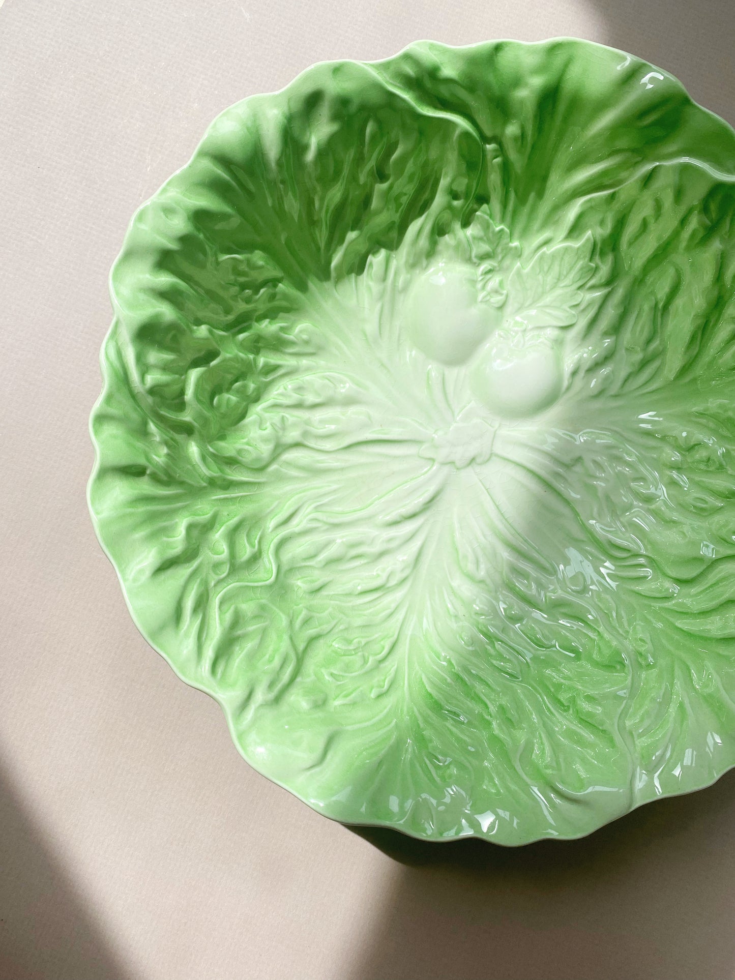 Carlton Ware | Embossed Cabbageware Lettuce & Tomato Large Salad Bowl