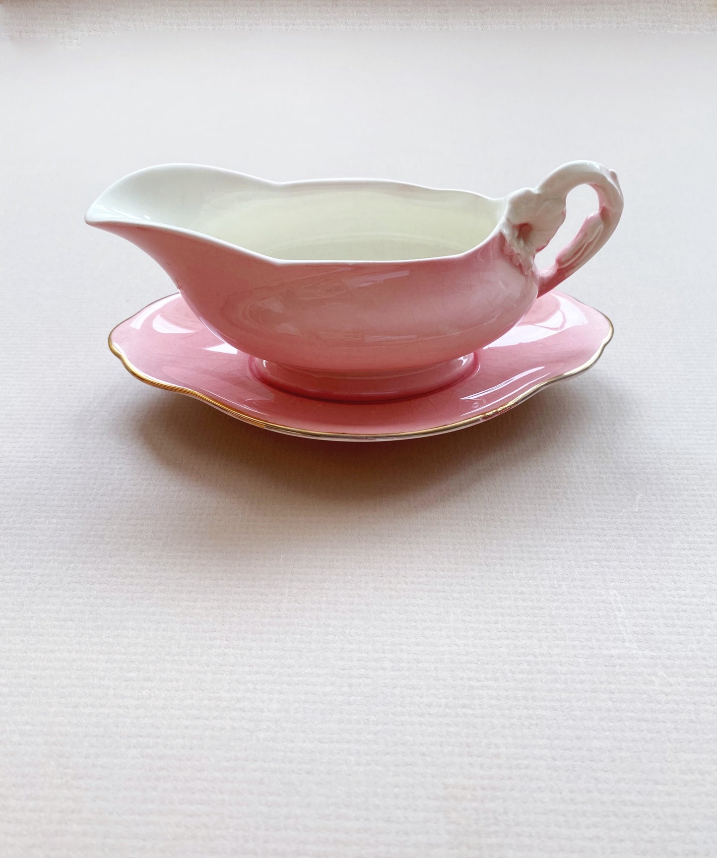 Royal Winton ‘Petunia’ gravy boat saucer/ creamer