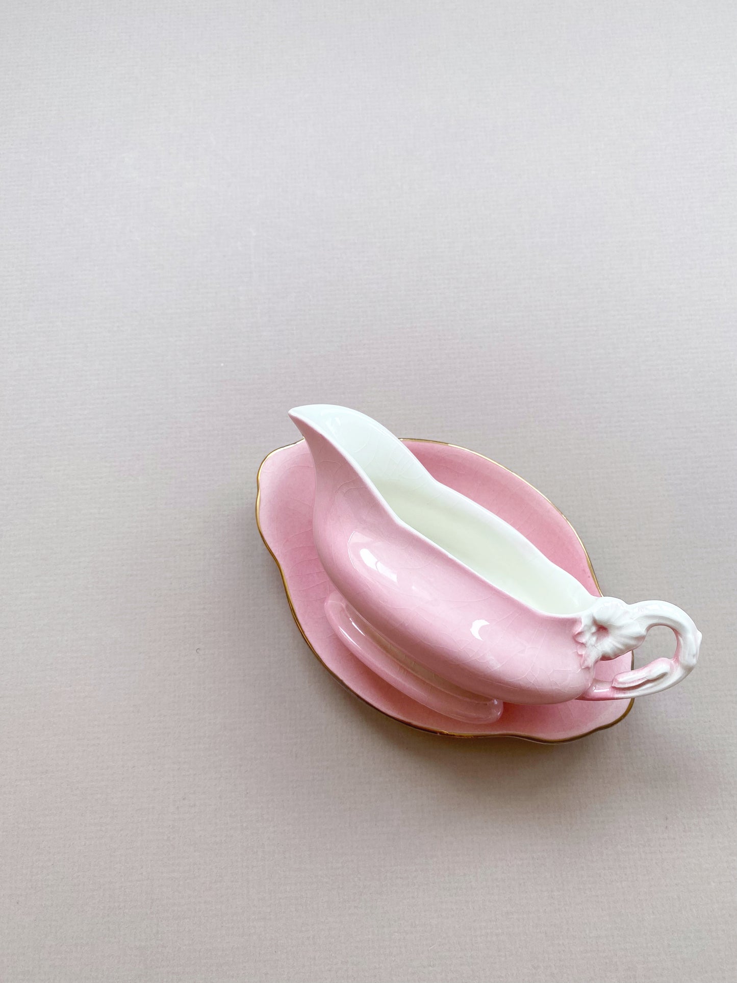 Royal Winton ‘Petunia’ gravy boat saucer/ creamer