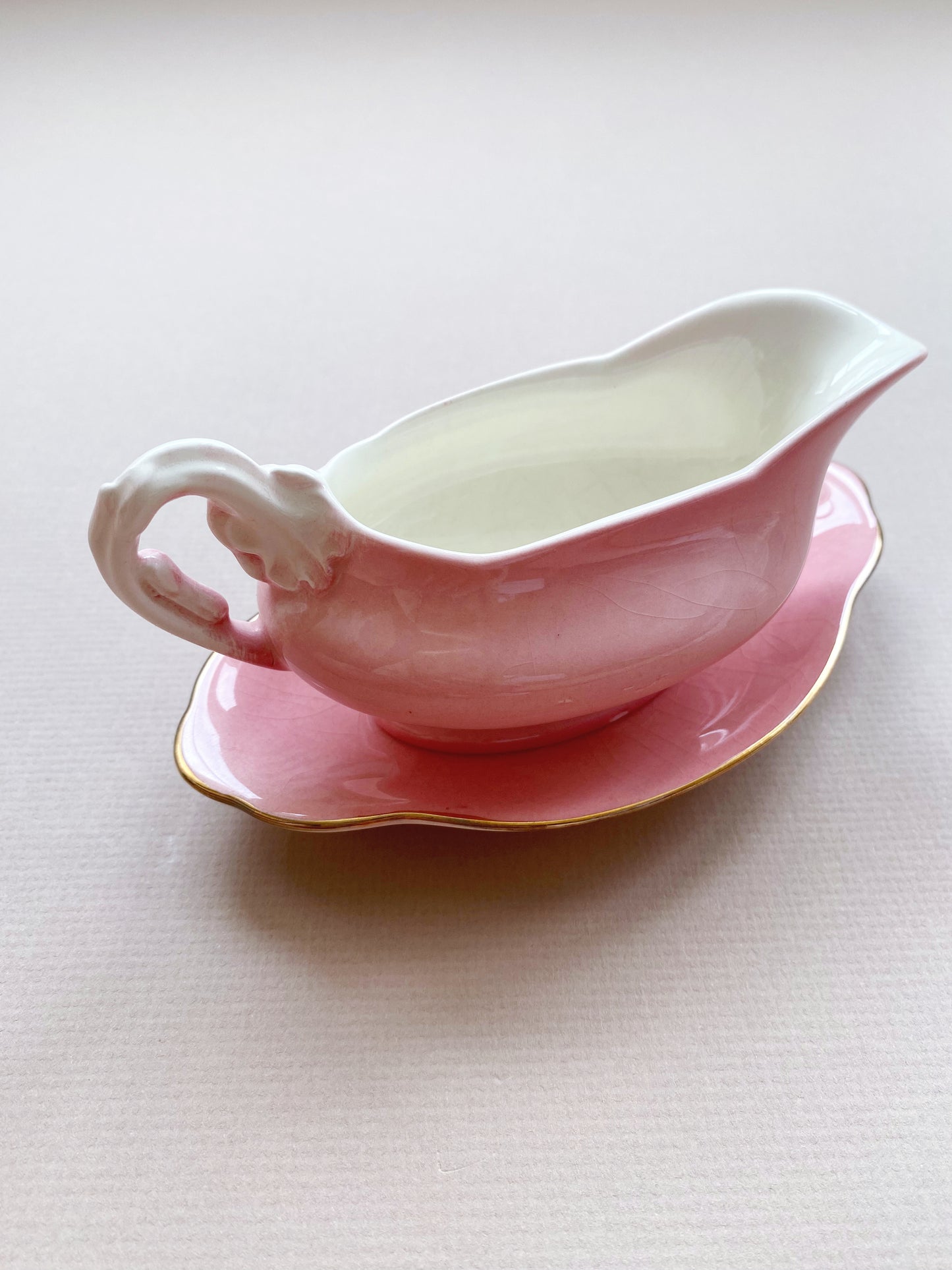 Royal Winton ‘Petunia’ gravy boat saucer/ creamer