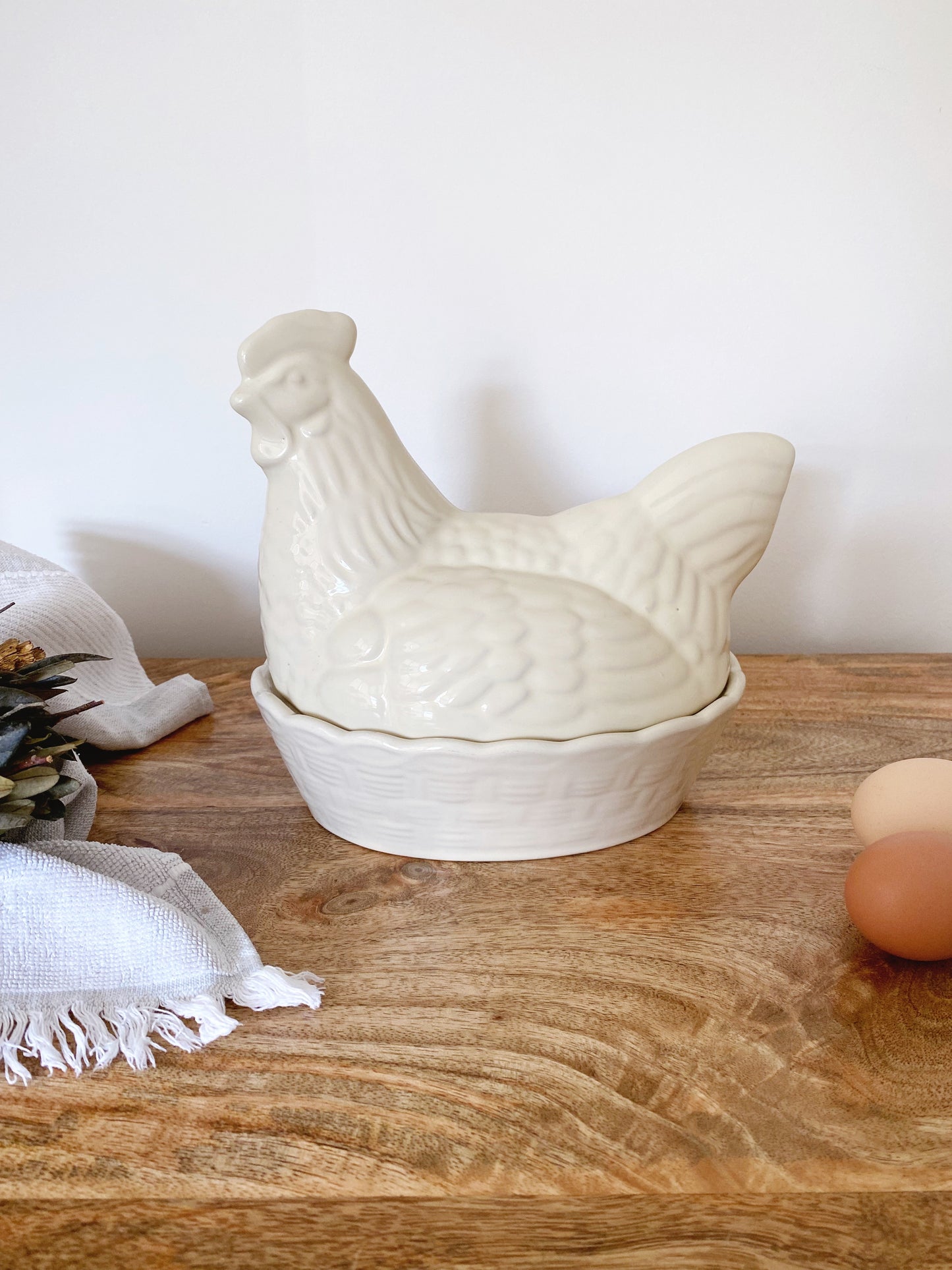 Nesting Hen/ Chicken Egg Storage